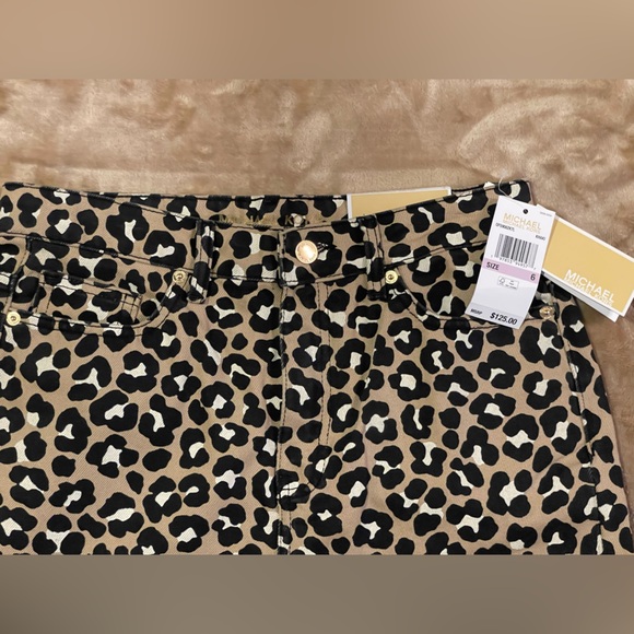 MICHAEL Michael Kors Leopard Print jean pants with gold accents - Picture 4 of 9